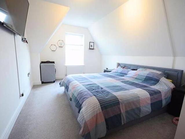 Flat for sale in Holdenhurst, Bournemouth