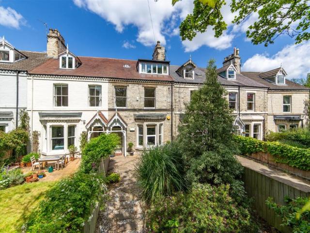 Flat for sale in Jesmond