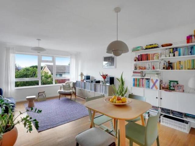 Flat for sale in Crystal Palace, Greater London