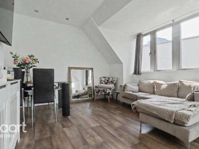 Flat for sale in Cauldwell, Bedford