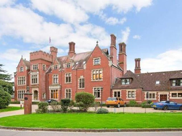 House for sale in Highwood, Horsham