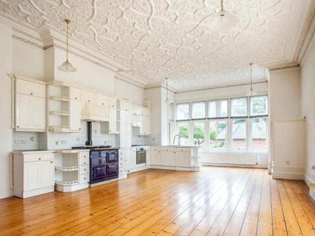 House for sale in Highwood, Horsham