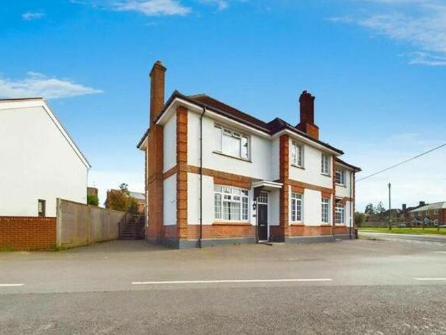 House for sale in Woodmancote, Horsham