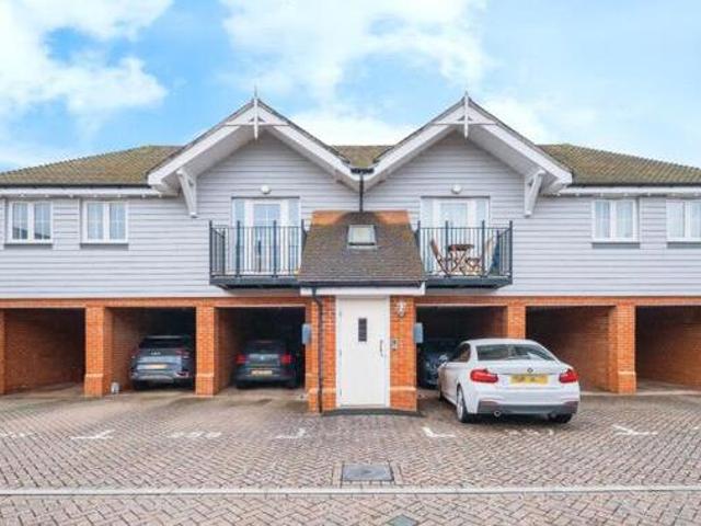 House for sale in Wickhurst Green, Horsham