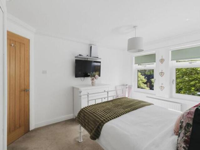 Flat for sale in Hyndland, Scotland