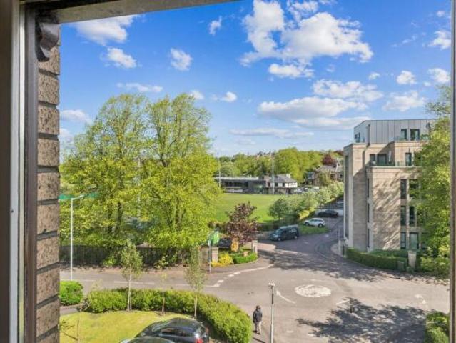 Flat for sale in Hyndland, Scotland