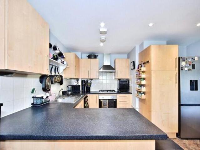 Flat for sale in Midway, Kent