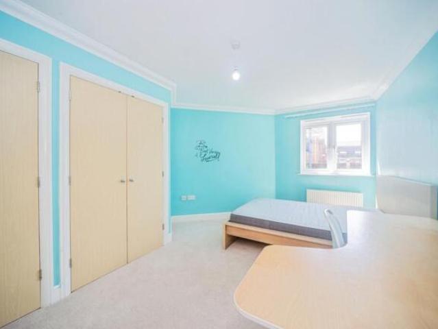 Flat for sale in Barton Stacey, Hampshire