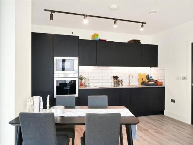 Flat for sale in Cat Hill
