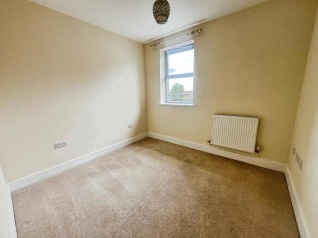 Flat for sale in Basingstoke, Basingstoke and Deane