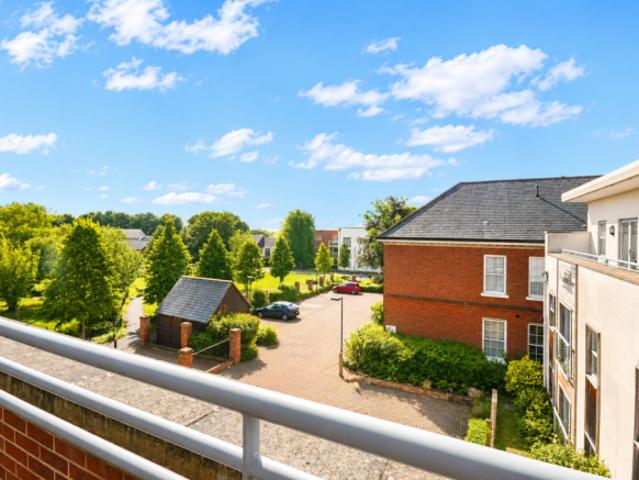 Flat for sale in Priest Down, Hampshire