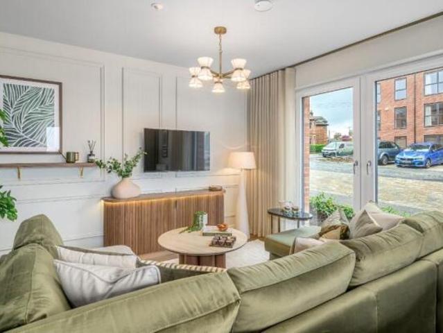 Flat for sale in Cathcart, Scotland