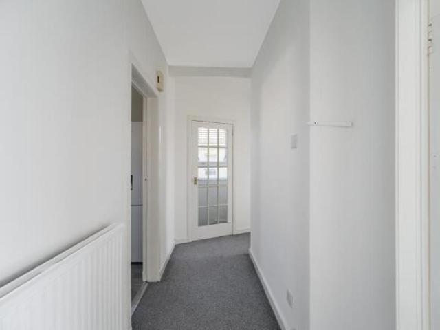 Flat for sale in Carntyne, Scotland