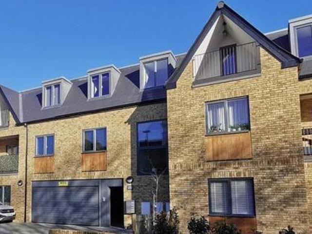 House for sale in Isleworth, Greater London