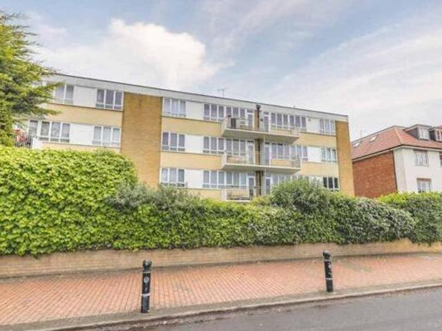 House for sale in Iver, Richings Park
