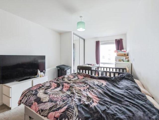 Flat for sale in Barton Stacey, Hampshire