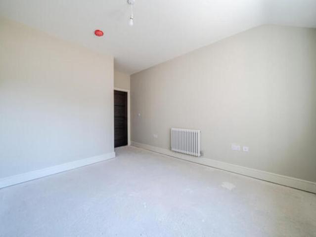 Flat for sale in Hampshire