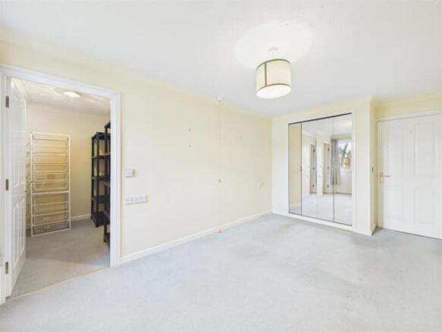 Flat for sale in East Midlands