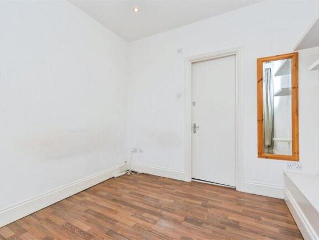 Flat for sale in Chorlton-cum-Hardy, Manchester
