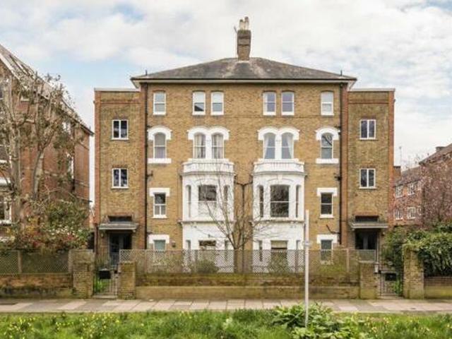 House for sale in Brentford End, Greater London