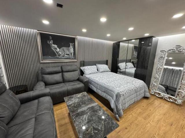 Flat for sale in The Bridge, Kent