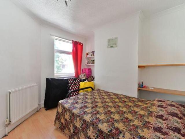 Flat for sale in Cat Hill