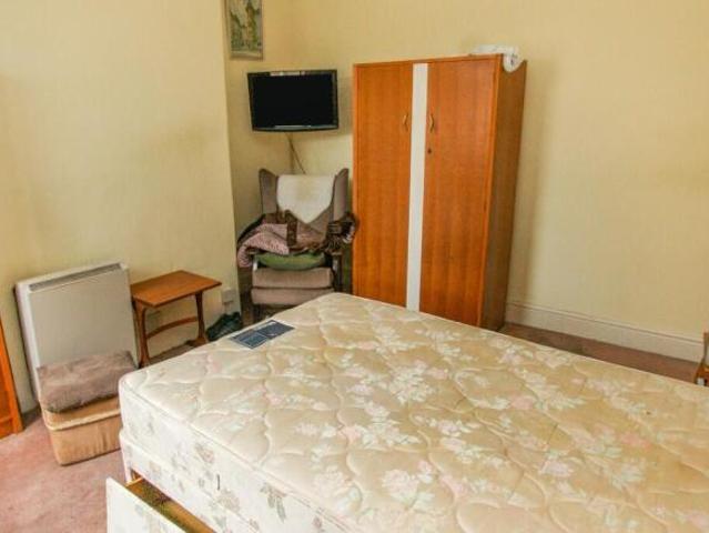 Flat for sale in Oldfield Park, Bath