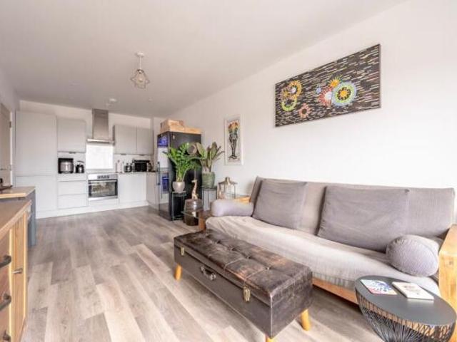 Flat for sale in Lakenham, East Bank