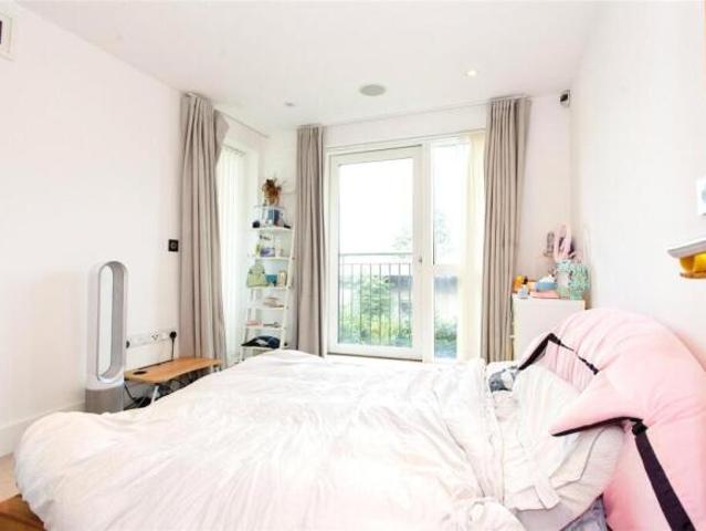 Flat for sale in Arbury, Cambridgeshire