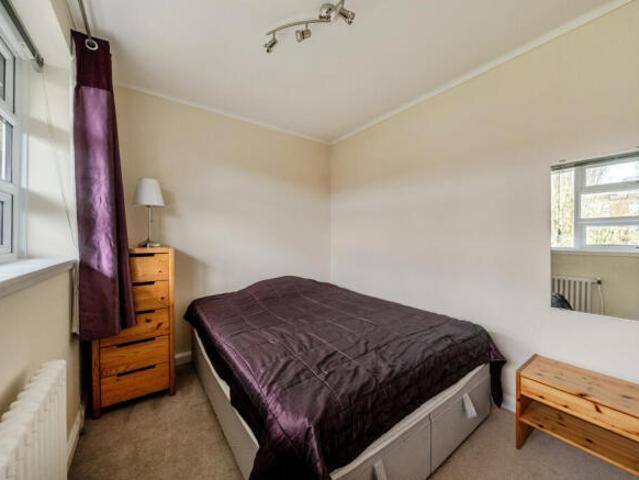 Flat for sale in Kingston Upon Thames, Greater London