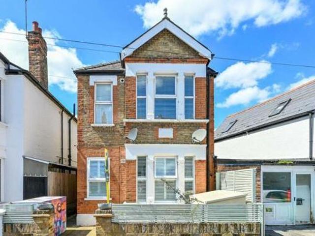 House for sale in Kingston upon Thames, Greater London
