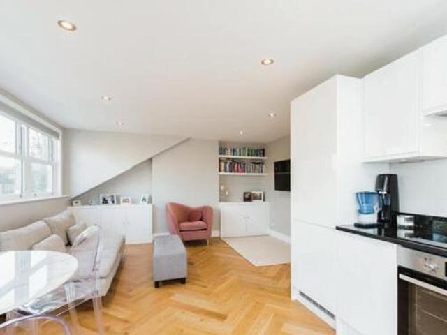 House for sale in Kingston Upon Thames, Greater London