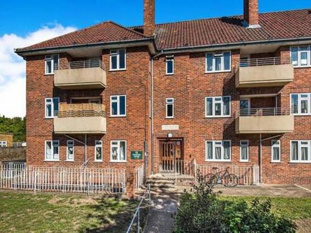 House for sale in Kingston Upon Thames, Greater London