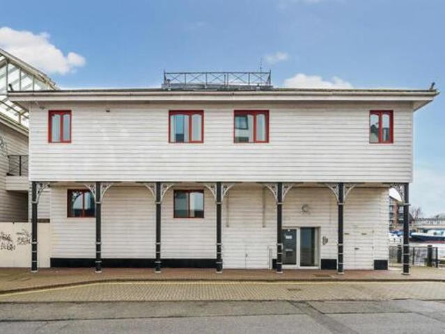House for sale in Kingston Upon Thames, Greater London