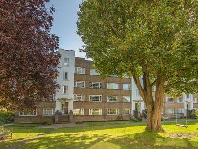 House for sale in Kingston Upon Thames, Greater London