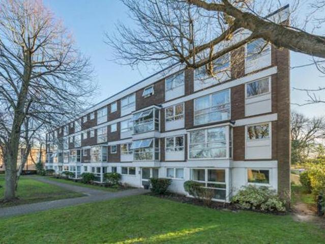 House for sale in Kingston Upon Thames, Greater London