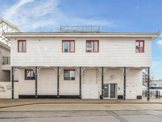 House for sale in Kingston Upon Thames, Greater London