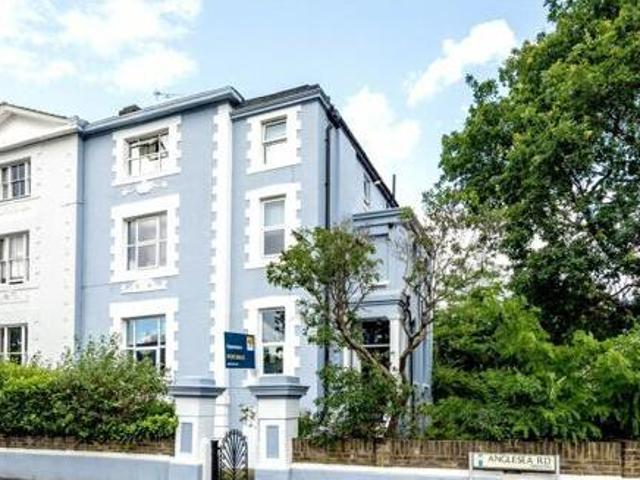 House for sale in Kingston Upon Thames, Greater London