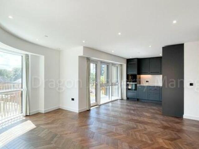 House for sale in Kingston Upon Thames, Greater London
