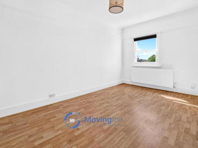 Flat for sale in Cat Hill, England
