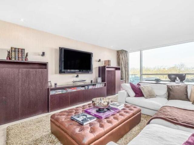 Flat for sale in Knightsbridge, Greater London