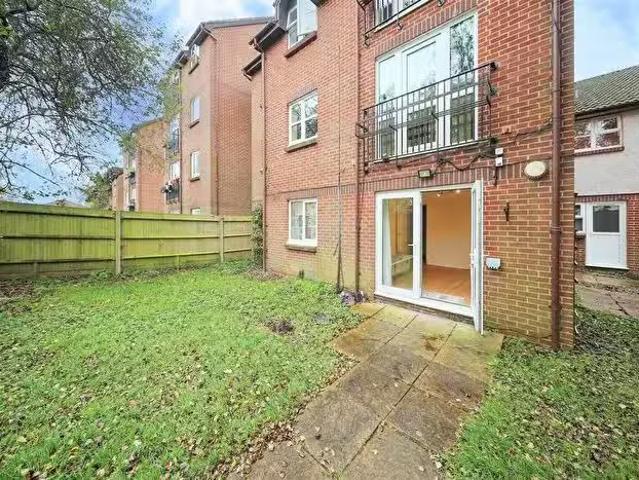 House for sale in Yiewsley