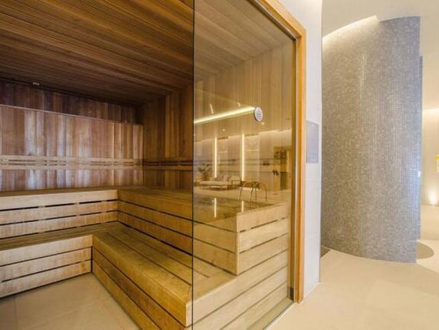 Flat for sale in Woolwich, Greater London