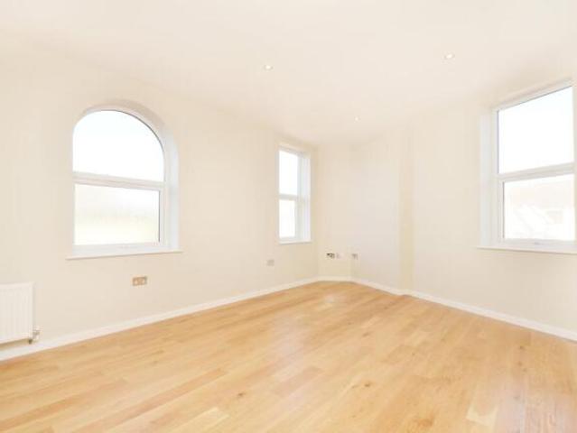 Flat for sale in Cat Hill