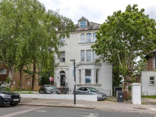 Flat for sale in Cat Hill