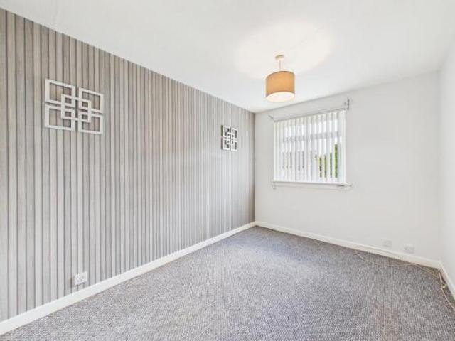 Flat for sale in Cambuslang, South Lanarkshire
