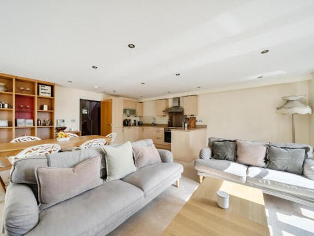 Flat for sale in Harestock, Hampshire