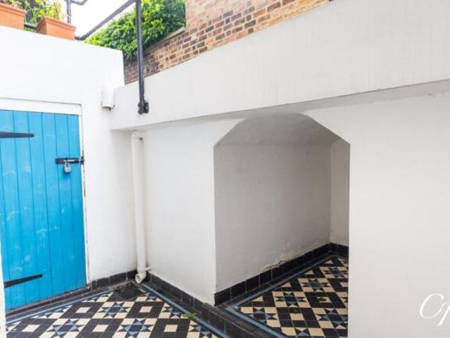 Flat for sale in Golden Valley, Gloucestershire