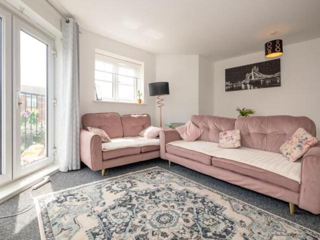 Flat for sale in Georgia, Greater Manchester