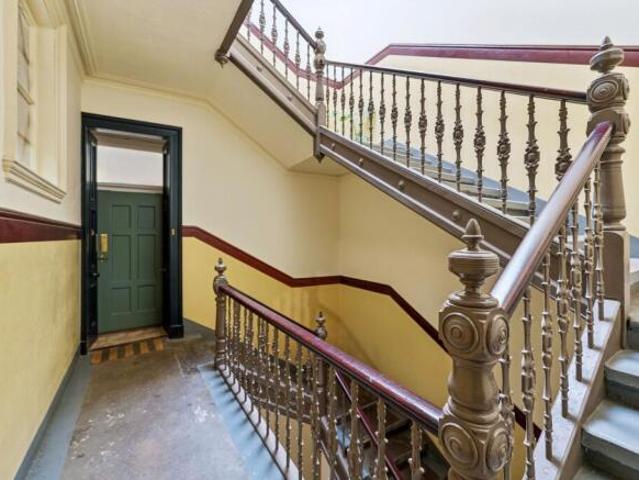 Flat for sale in Dowanhill, Scotland